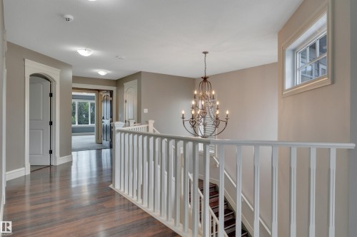 1047 Armitage Crescent Sw, Edmonton, AB - Indoor Photo Showing Other Room