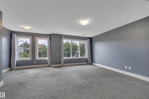 1047 Armitage Crescent Sw, Edmonton, AB - Indoor Photo Showing Other Room