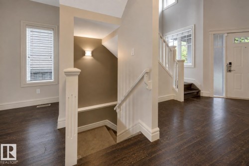 1047 Armitage Crescent Sw, Edmonton, AB - Indoor Photo Showing Other Room
