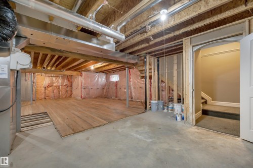 1047 Armitage Crescent Sw, Edmonton, AB - Indoor Photo Showing Basement
