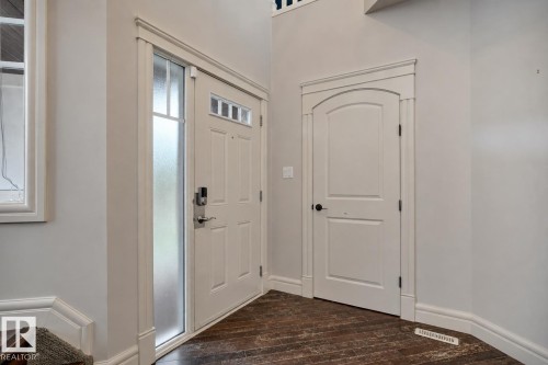 1047 Armitage Crescent Sw, Edmonton, AB - Indoor Photo Showing Other Room