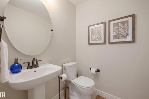 #57 330 Bulyea Rd Nw, Edmonton, AB - Indoor Photo Showing Bathroom