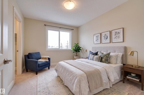 #57 330 Bulyea Rd Nw, Edmonton, AB - Indoor Photo Showing Bedroom