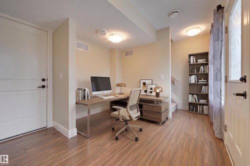 #57 330 Bulyea Rd Nw, Edmonton, AB - Indoor Photo Showing Office