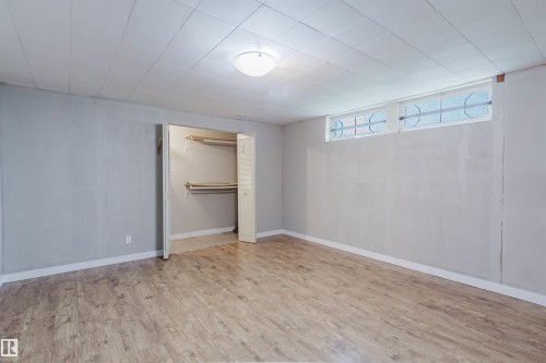 11420 46 Avenue Nw, Edmonton, AB - Indoor Photo Showing Other Room
