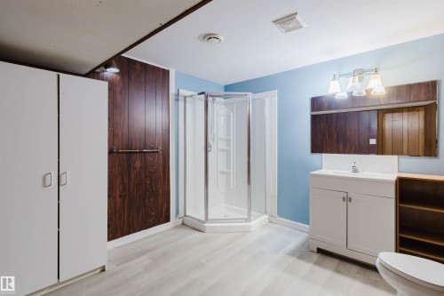 11420 46 Avenue Nw, Edmonton, AB - Indoor Photo Showing Other Room