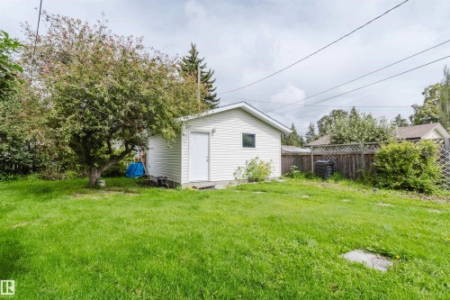11420 46 Avenue Nw, Edmonton, AB - Outdoor