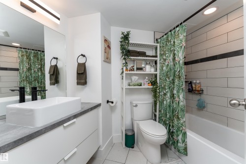 #508 10045 117 St Nw, Edmonton, AB - Indoor Photo Showing Bathroom