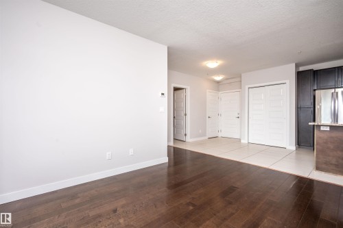 #323 5151 Windermere Bv Sw, Edmonton, AB - Indoor Photo Showing Other Room