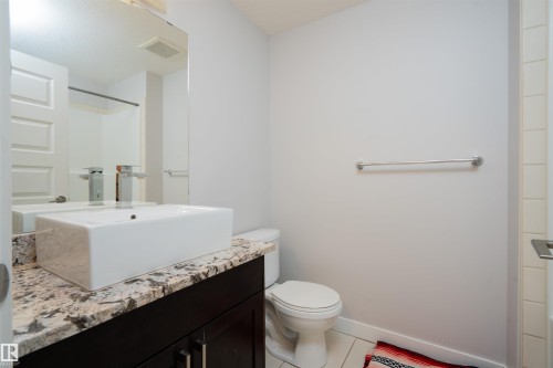#323 5151 Windermere Bv Sw, Edmonton, AB - Indoor Photo Showing Bathroom