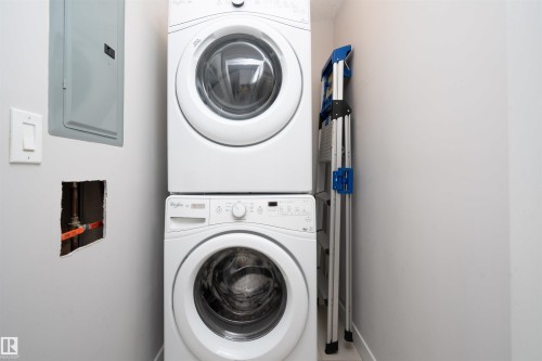 #323 5151 Windermere Bv Sw, Edmonton, AB - Indoor Photo Showing Laundry Room