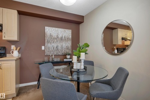 #205 13907 136 St Nw, Edmonton, AB - Indoor Photo Showing Dining Room