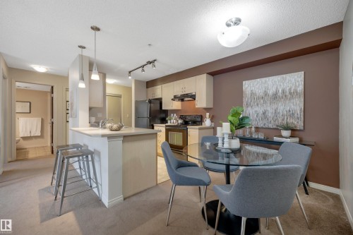 #205 13907 136 St Nw, Edmonton, AB - Indoor Photo Showing Dining Room