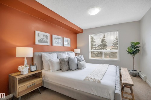 #205 13907 136 St Nw, Edmonton, AB - Indoor Photo Showing Bedroom