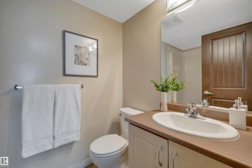 #205 13907 136 St Nw, Edmonton, AB - Indoor Photo Showing Bathroom