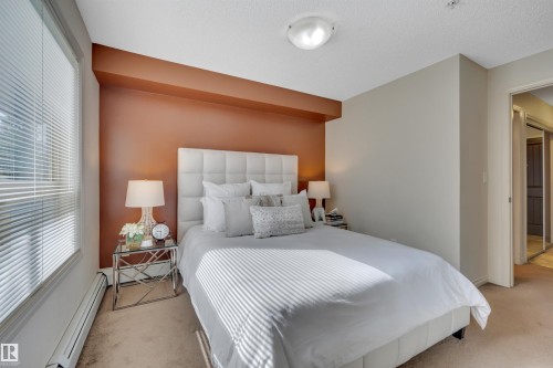 #205 13907 136 St Nw, Edmonton, AB - Indoor Photo Showing Bedroom