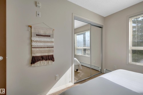 #205 13907 136 St Nw, Edmonton, AB - Indoor Photo Showing Bedroom