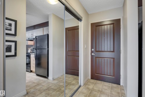 #205 13907 136 St Nw, Edmonton, AB - Indoor