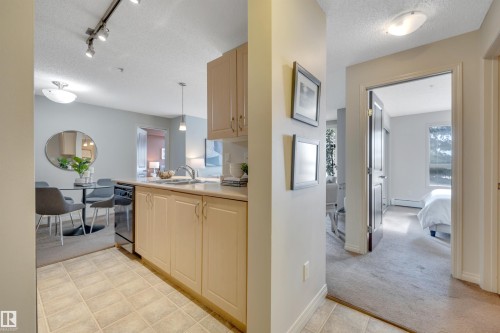 #205 13907 136 St Nw, Edmonton, AB - Indoor