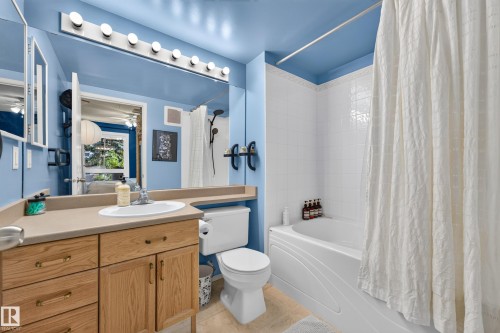 #206 7839 96 St Nw, Edmonton, AB - Indoor Photo Showing Bathroom