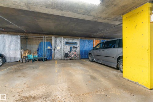 #206 7839 96 St Nw, Edmonton, AB - Indoor Photo Showing Garage
