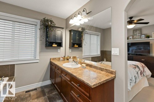 15 Napoleon Crescent, St. Albert, AB - Indoor Photo Showing Bathroom