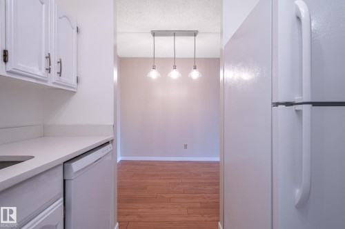 #1103 10125 109 St Nw, Edmonton, AB - Indoor