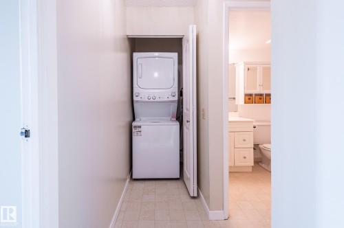 #1103 10125 109 St Nw, Edmonton, AB - Indoor Photo Showing Laundry Room
