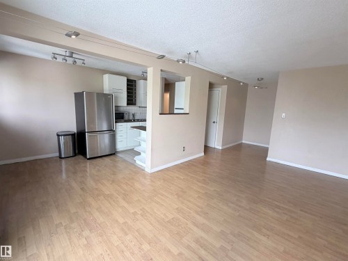 #306 11340 124 St Nw, Edmonton, AB - Indoor Photo Showing Kitchen