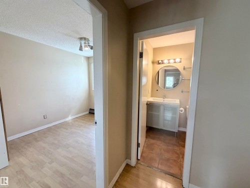 #306 11340 124 St Nw, Edmonton, AB - Indoor Photo Showing Other Room