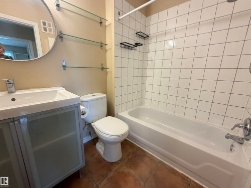 #306 11340 124 St Nw, Edmonton, AB - Indoor Photo Showing Bathroom