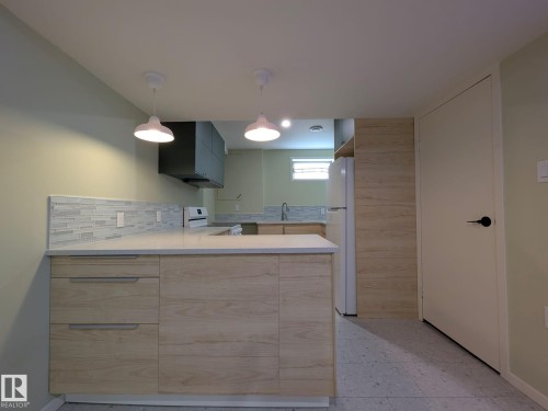9523 134 Avenue Nw, Edmonton, AB 