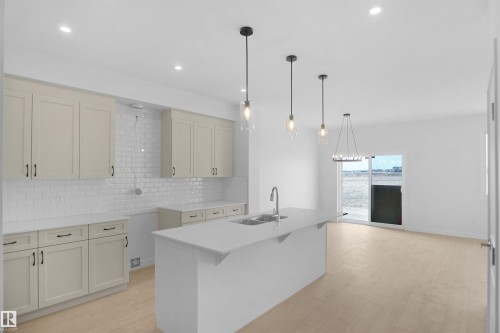 2204 194 Street Nw, Edmonton, AB - Indoor Photo Showing Kitchen With Upgraded Kitchen