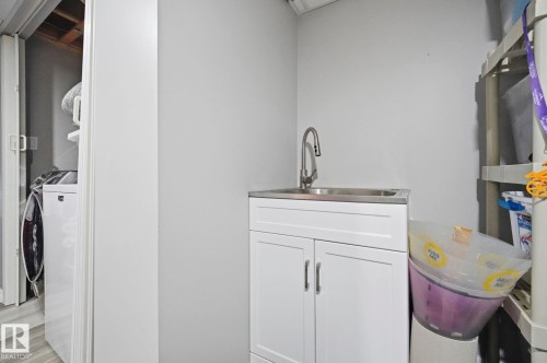 10528 45 Street Nw, Edmonton, AB - Indoor Photo Showing Laundry Room
