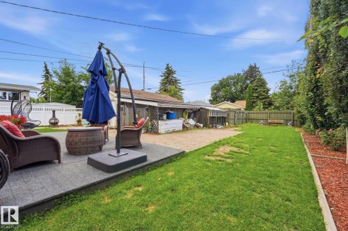 10528 45 Street Nw, Edmonton, AB - Outdoor