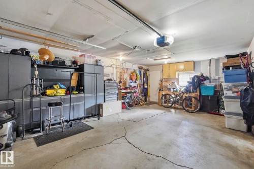 10528 45 Street Nw, Edmonton, AB - Indoor Photo Showing Garage