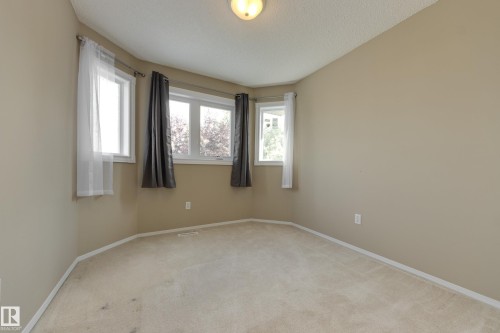 11335 167B Ave Nw, Edmonton, AB - Indoor Photo Showing Other Room