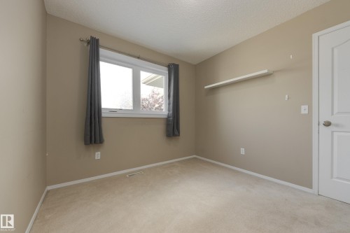 11335 167B Ave Nw, Edmonton, AB - Indoor Photo Showing Other Room
