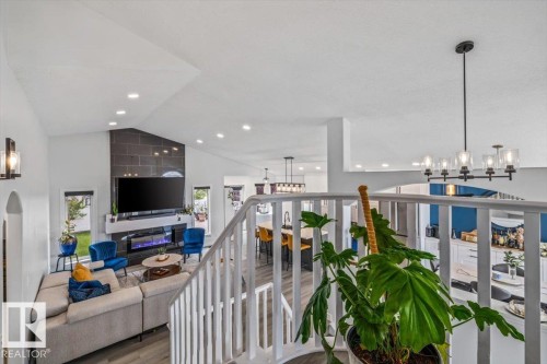 8731 160A Avenue Nw, Edmonton, AB - Indoor