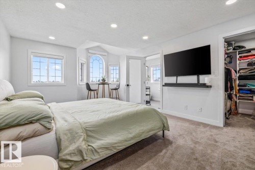 8731 160A Avenue Nw, Edmonton, AB - Indoor Photo Showing Bedroom