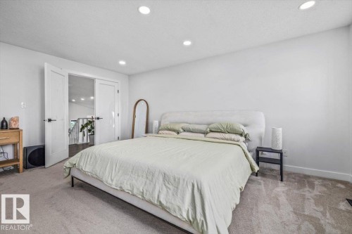 8731 160A Avenue Nw, Edmonton, AB - Indoor Photo Showing Bedroom