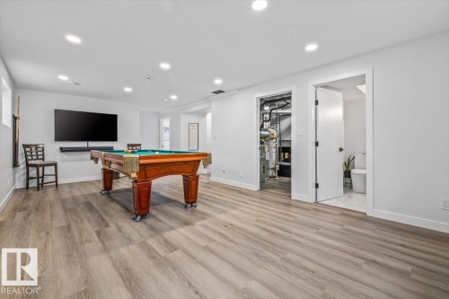 8731 160A Avenue Nw, Edmonton, AB - Indoor Photo Showing Other Room