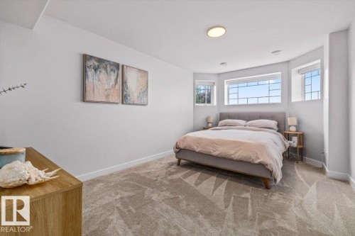 8731 160A Avenue Nw, Edmonton, AB - Indoor Photo Showing Bedroom