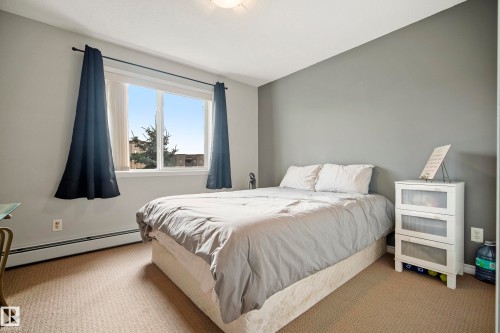 #340 2436 Guardian Rd Nw, Edmonton, AB - Indoor Photo Showing Bedroom