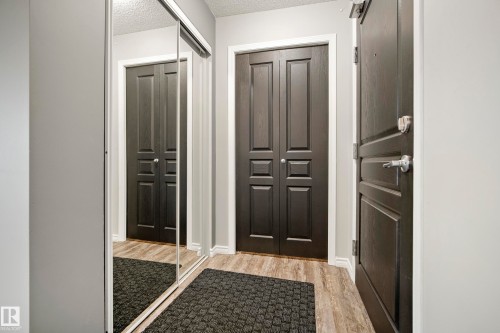 #340 2436 Guardian Rd Nw, Edmonton, AB - Indoor Photo Showing Other Room