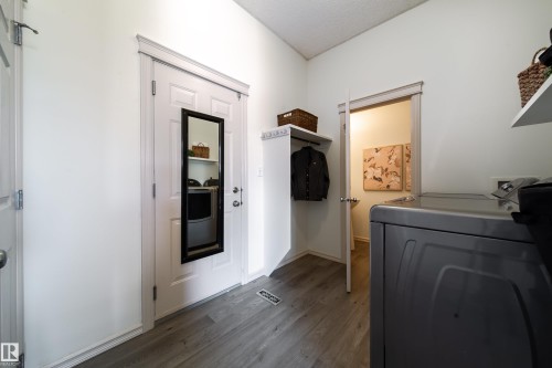 4811 152 Avenue Nw, Edmonton, AB - Indoor