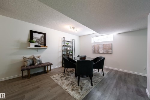 4811 152 Avenue Nw, Edmonton, AB - Indoor Photo Showing Other Room