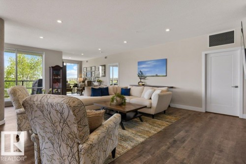 #741 200 Bellerose Dr, St. Albert, AB - Indoor Photo Showing Living Room