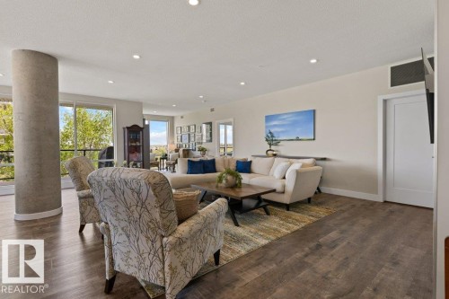 #741 200 Bellerose Dr, St. Albert, AB - Indoor Photo Showing Living Room
