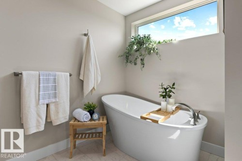 #741 200 Bellerose Dr, St. Albert, AB - Indoor Photo Showing Bathroom
